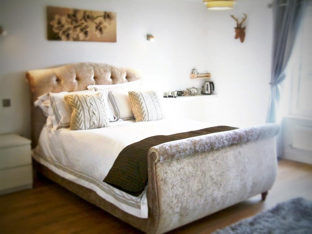 كليثروي Fifty One And A Half Boutique B&B الغرفة الصورة