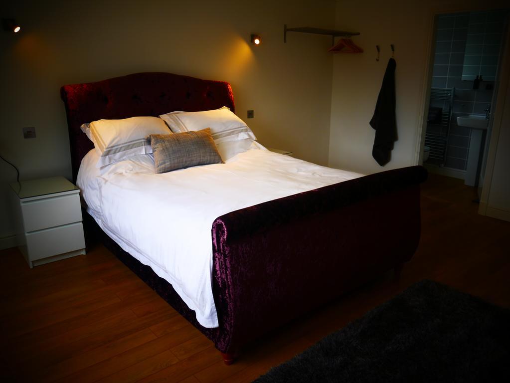 كليثروي Fifty One And A Half Boutique B&B المظهر الخارجي الصورة